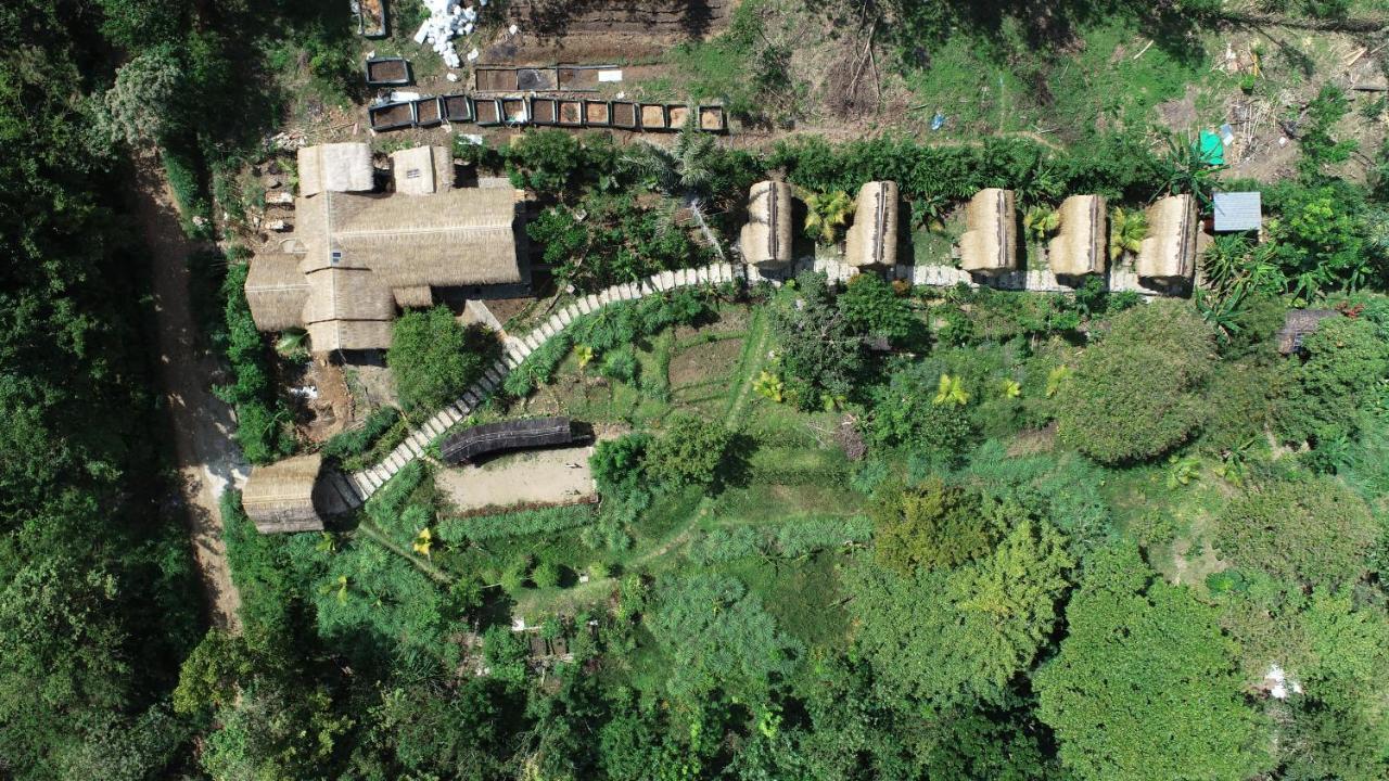 Sten Lodge Лабуан-Бахо Экстерьер фото