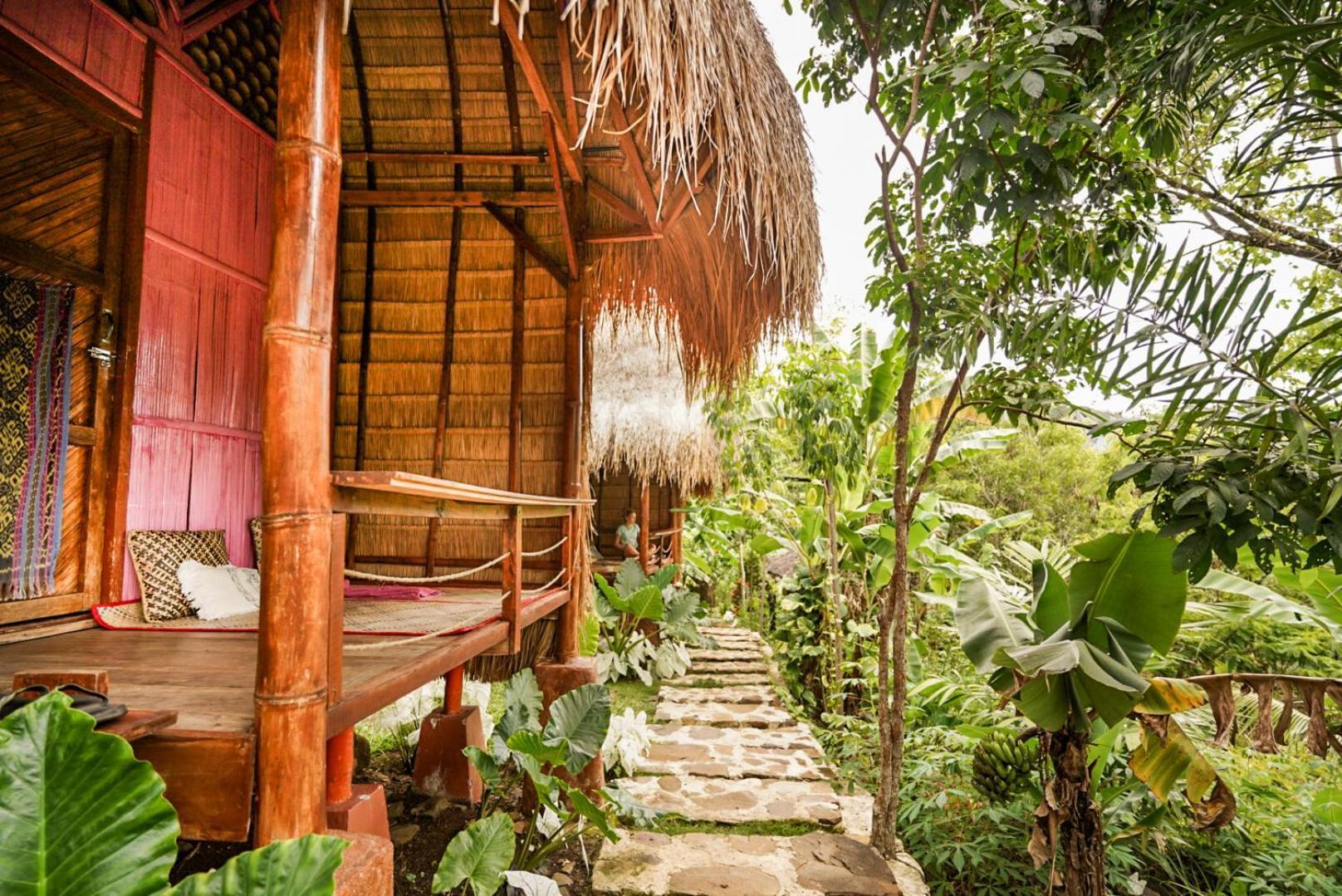Sten Lodge Лабуан-Бахо Экстерьер фото
