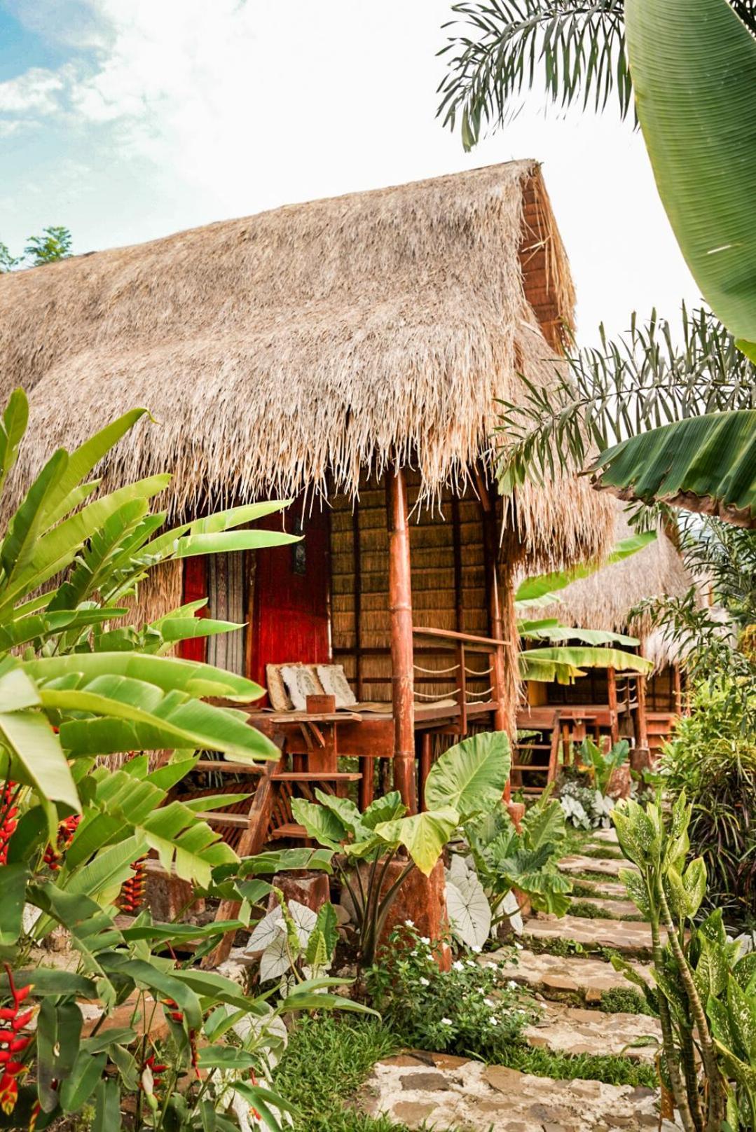 Sten Lodge Лабуан-Бахо Экстерьер фото