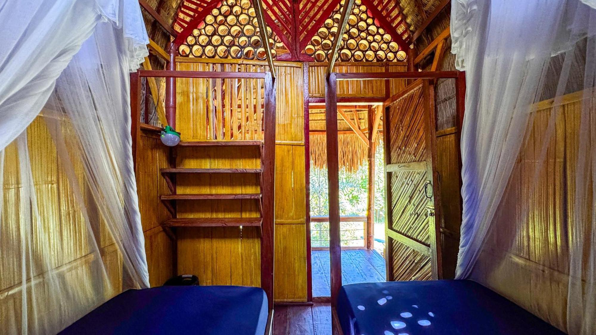 Sten Lodge Лабуан-Бахо Экстерьер фото