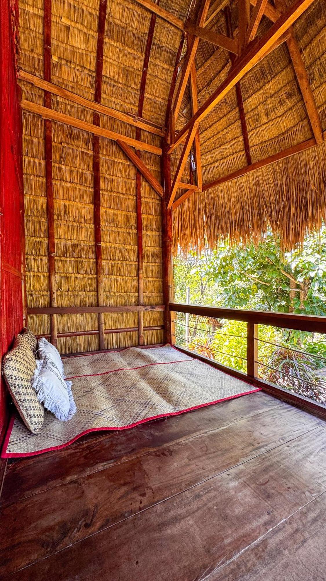 Sten Lodge Лабуан-Бахо Экстерьер фото